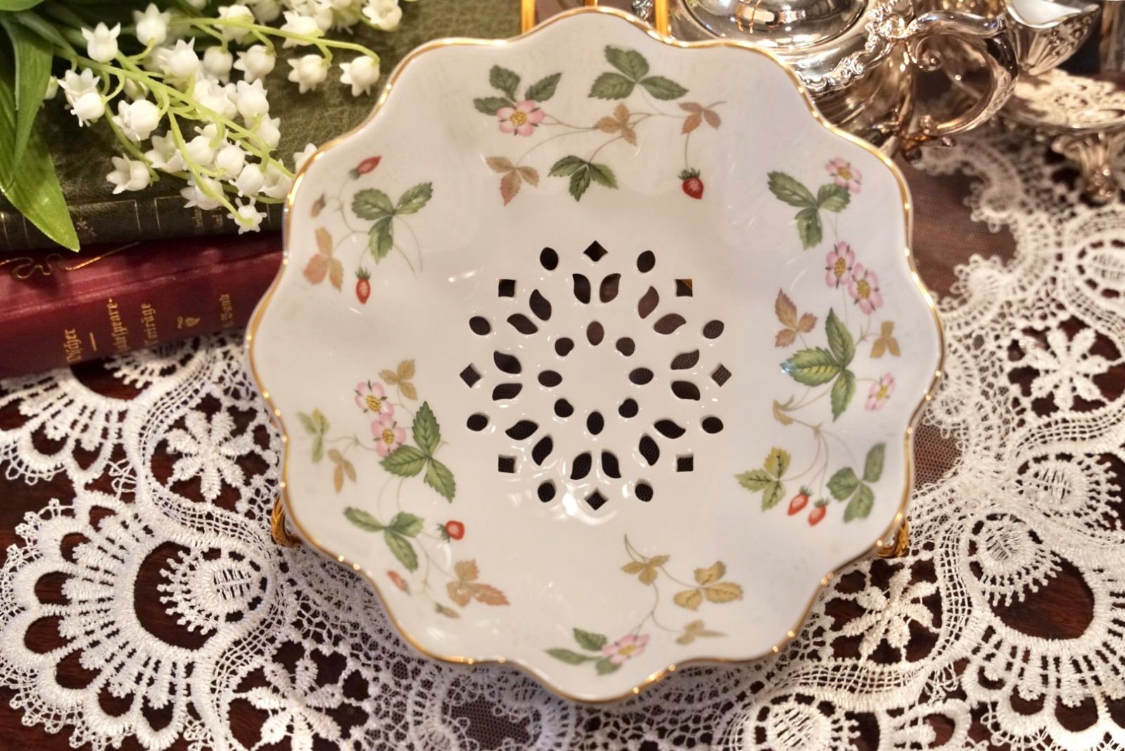 【Wedgwood】ウェッジウッド Wild Strawberry ワイルドストロベリー 足付き水切りボウル ベリーボウル