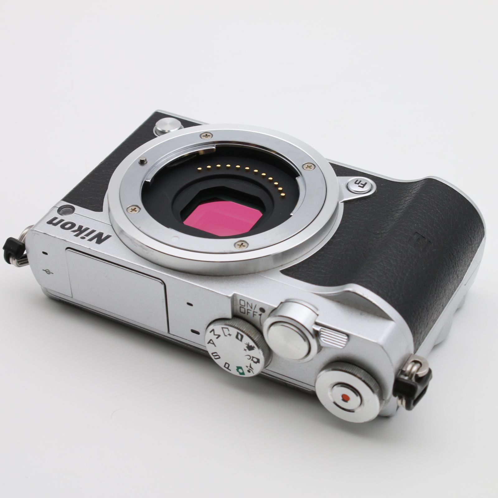 極上品】 Nikon 1 J5 標準パワーズームレンズキット シルバー ミラー