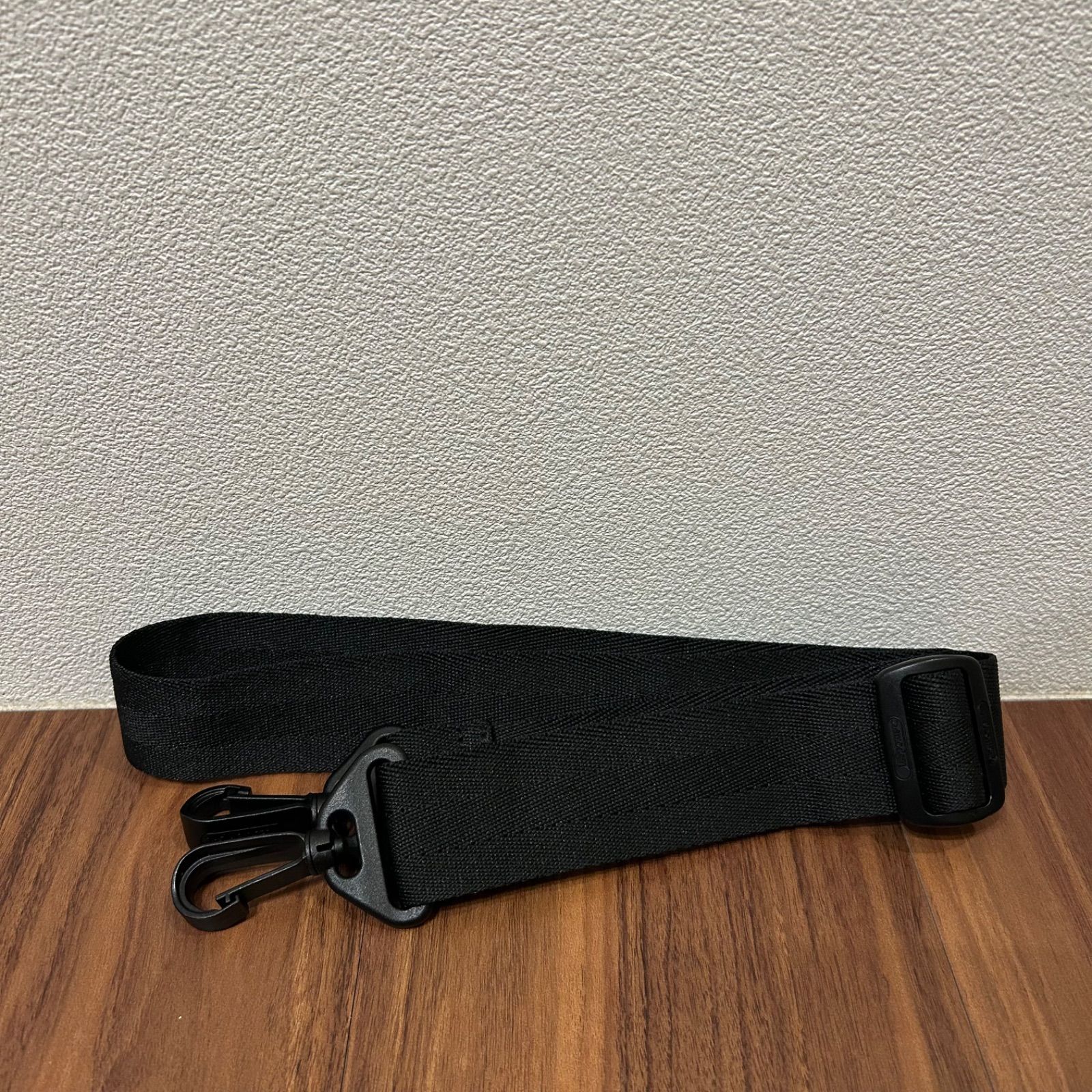 LeSportsac ショルダーバッグ ストラップ付き トートバッグ パイソン 