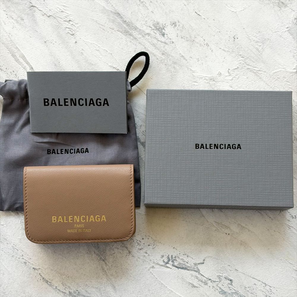 バレンシアガ BALENCIAGA 折りたたみ財布 BAZAR 日本限定【BALENCIAGA】バレンシアガ Credit ミニ ウォレット