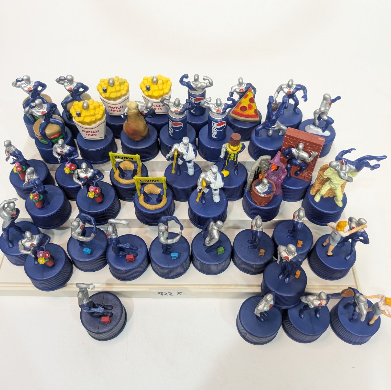 希少 ペプシマン ペプシボトルキャップ フィギュア アニメグッズ
