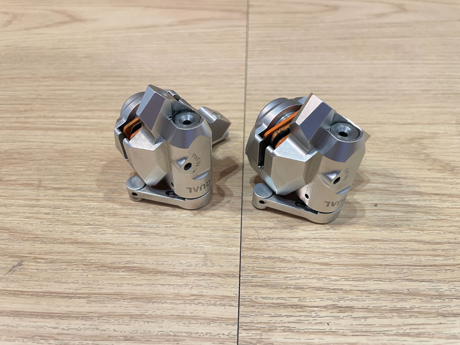 P4420 ■USED■GROWTAC グロータック EQUAL イコール DBR-X0503-SL メカニカル ディスクブレーキ キャリパー 前後セット シルバー ロードバイク 自転車 パーツ アクセサリー