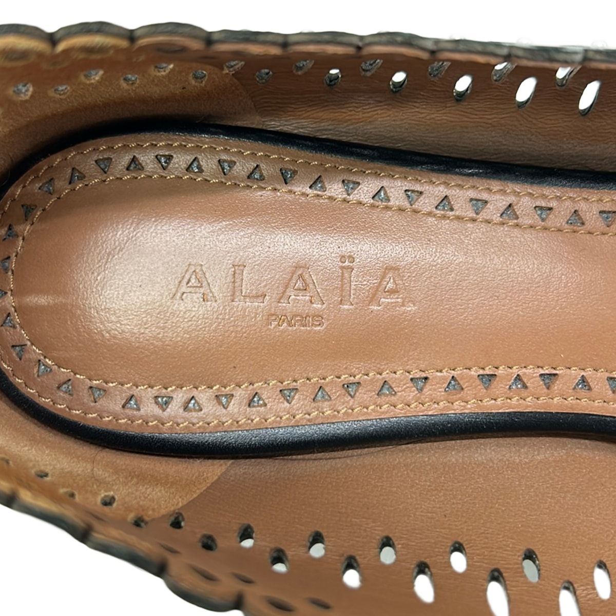 ALAIA(アライア) パンプス 36 レディース - 黒 パンチング/フラット