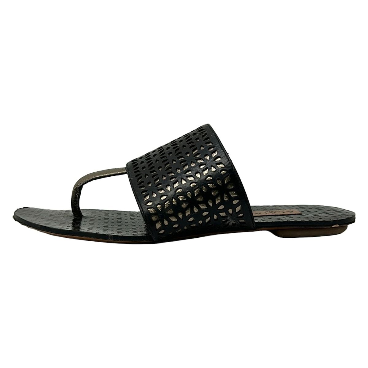 ALAIA(アライア) サンダル 35 レディース - 黒×ゴールド パンチング