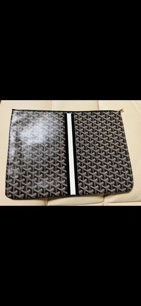 Maison Goyard ゴヤール クラッチバッグGM ブラック + 白 ストライプ