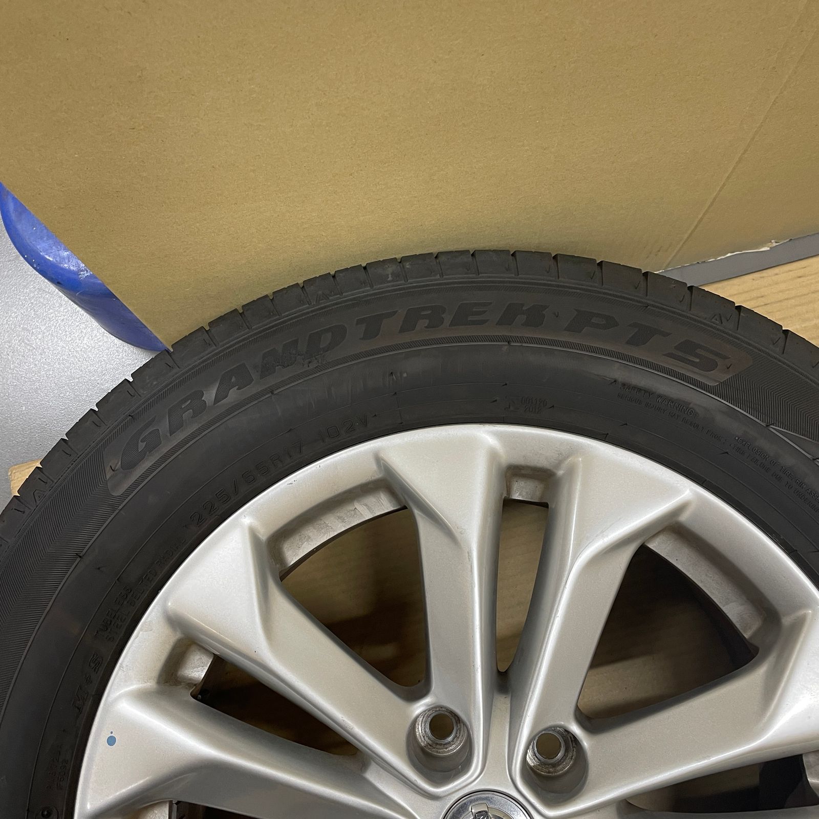 日産 エクストレイル T32型 純正 17インチ 7.0J +45 5H/114.3 DUNLOP
