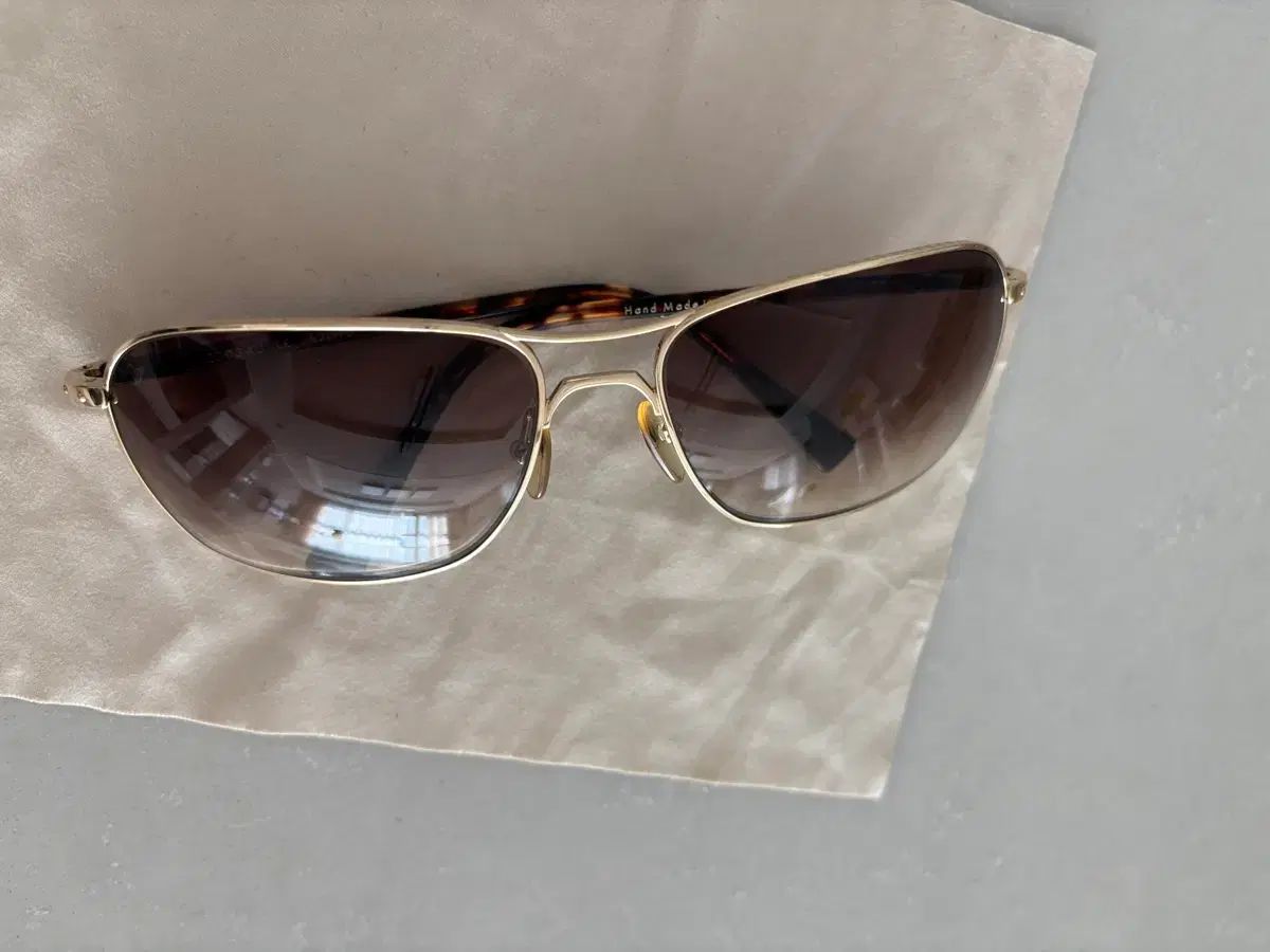 正規品 Louis Vuitton GOLDフレーム サングラス (日本SOHO Louis Vuitton 正規品)