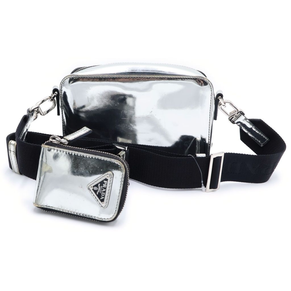 PRADA (プラダ) トライアングルロゴ ブリック ショルダーバッグ