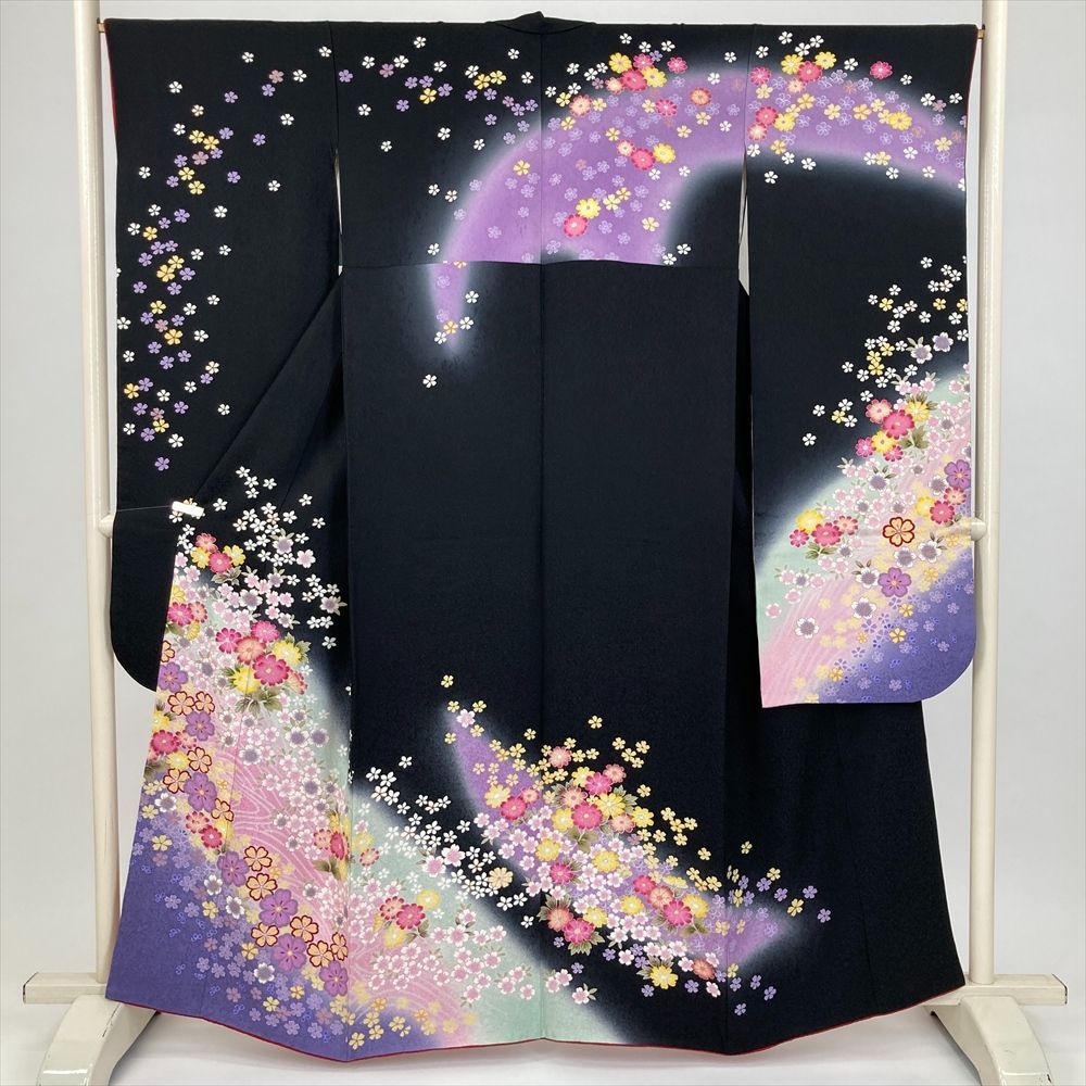 たんす屋 TANSU-YA 着物 リユース着物 振袖 黒 フォーマル 地紋織り 四季花 ぼかし 袷 絹 洗い済 【身丈】154cm【裄丈】66cm 7650004265795