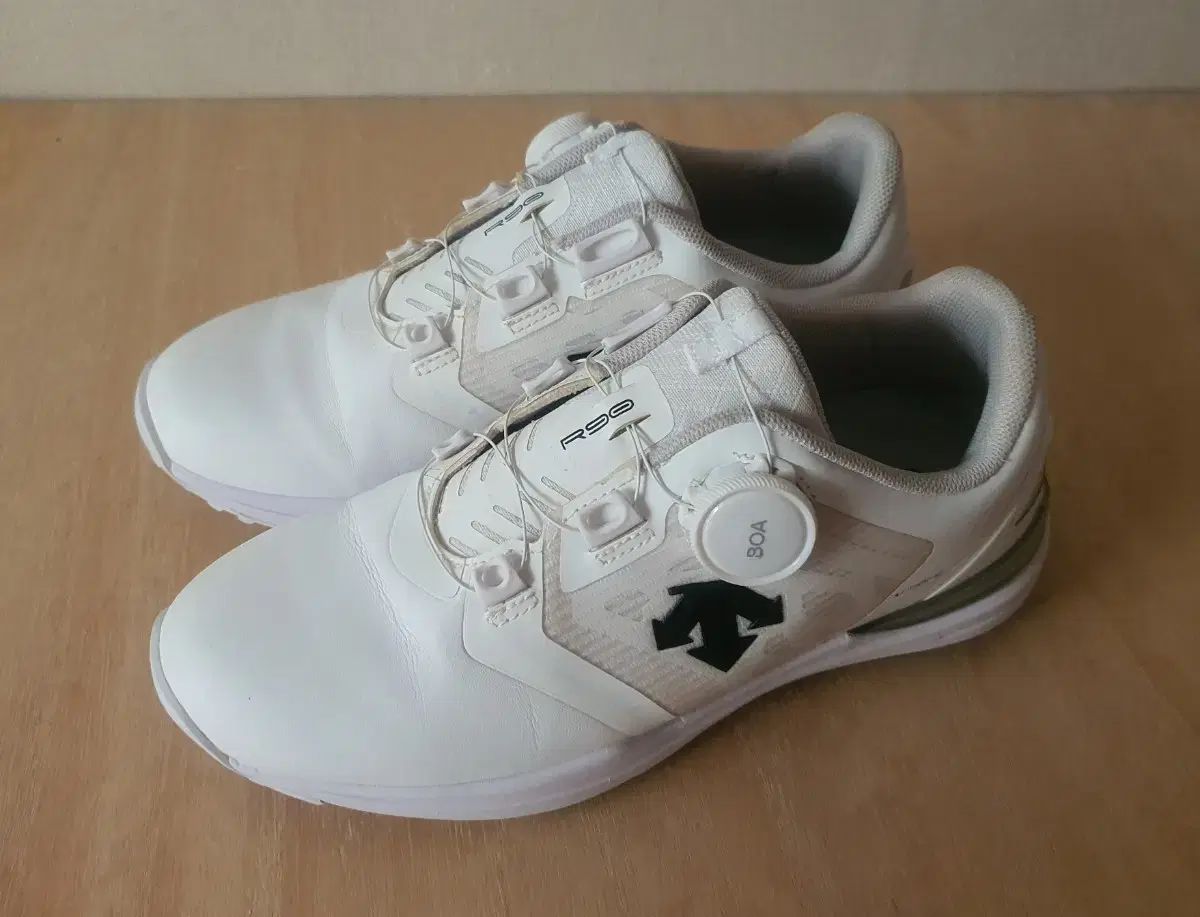 デサント R90 BoA ゴルフシューズ 240