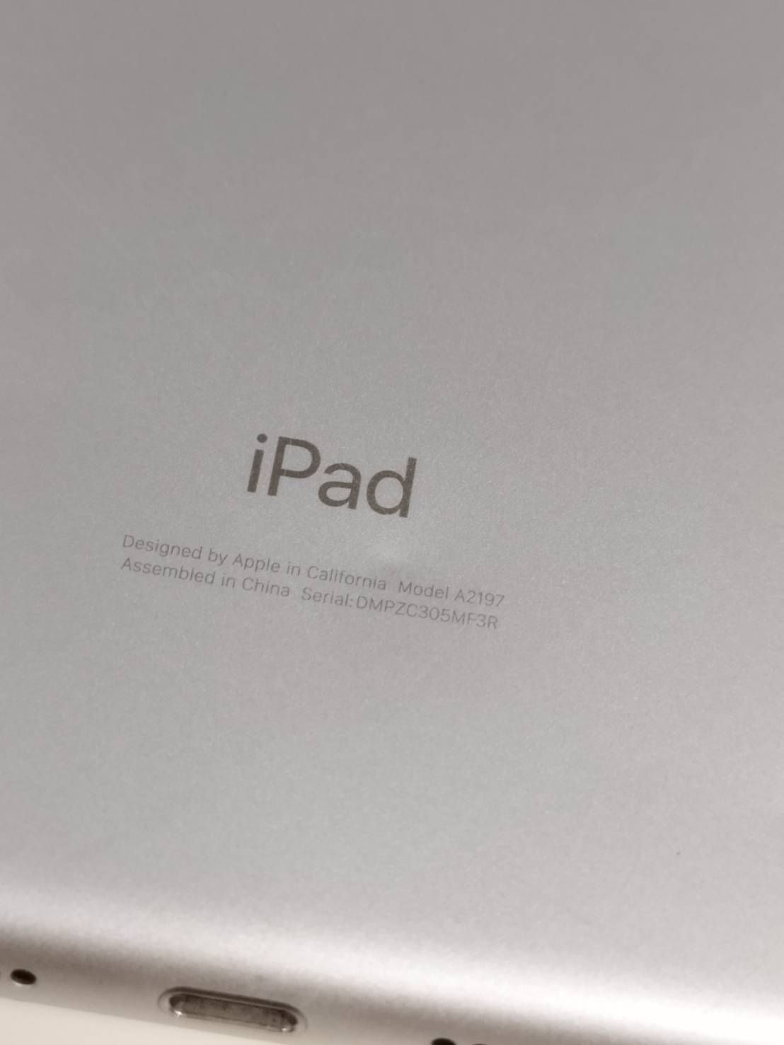Wi-Fiモデル】iPad 第7世代/A2197/128GB/シルバー〈MW782J/A