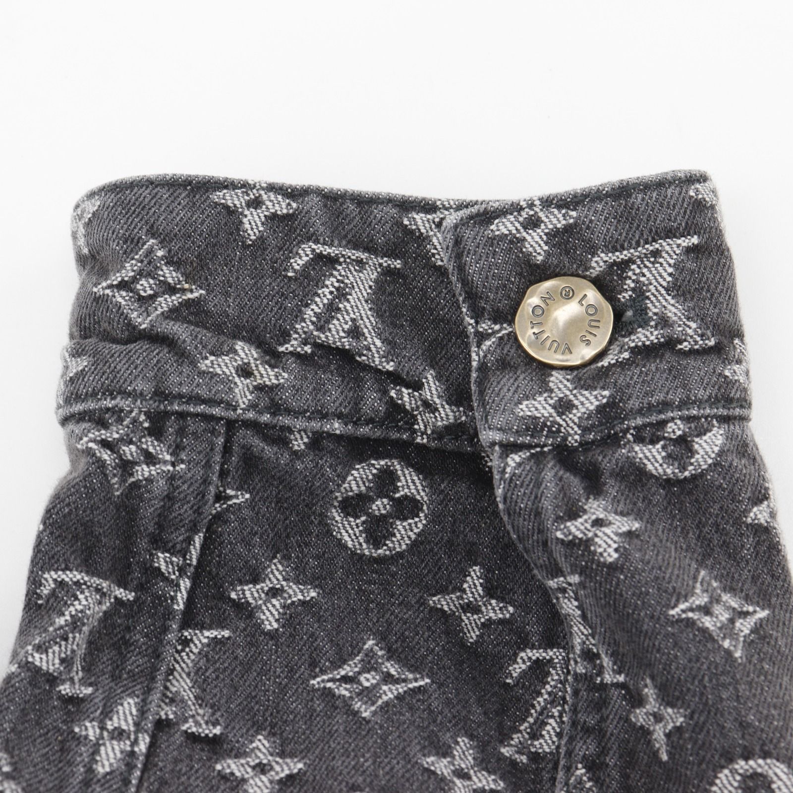 【LOUIS VUITTON】ルイ・ヴィトン ジャイアントダミエ ウェーブスモノグラム NIGOコラボ HJA11WUZC コットン グレー メンズ デニムジャケット