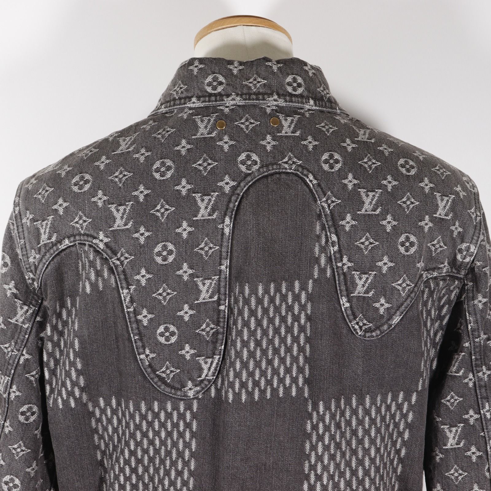 【LOUIS VUITTON】ルイ・ヴィトン ジャイアントダミエ ウェーブスモノグラム NIGOコラボ HJA11WUZC コットン グレー メンズ デニムジャケット
