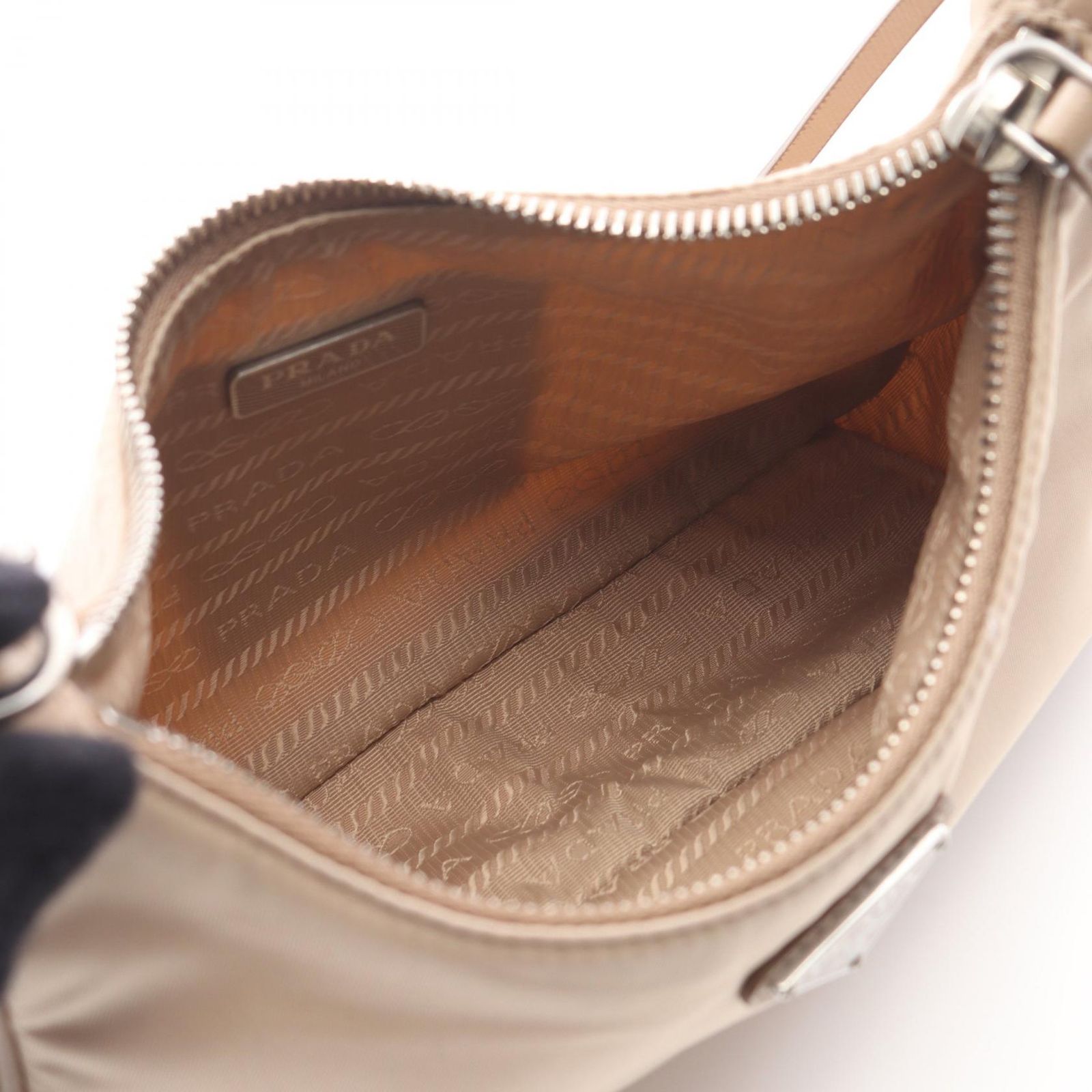 プラダ PRADA Re-Edition 2005 2WAYバッグ ショルダーバッグ ハンドバッグ ナイロン/レザー ベージュ 1BH204 中古 新入荷 OB2788 プラダ PRADA Re-Edition2005 バッグ 1BH204 ベージュ×SV金具 ナイロン