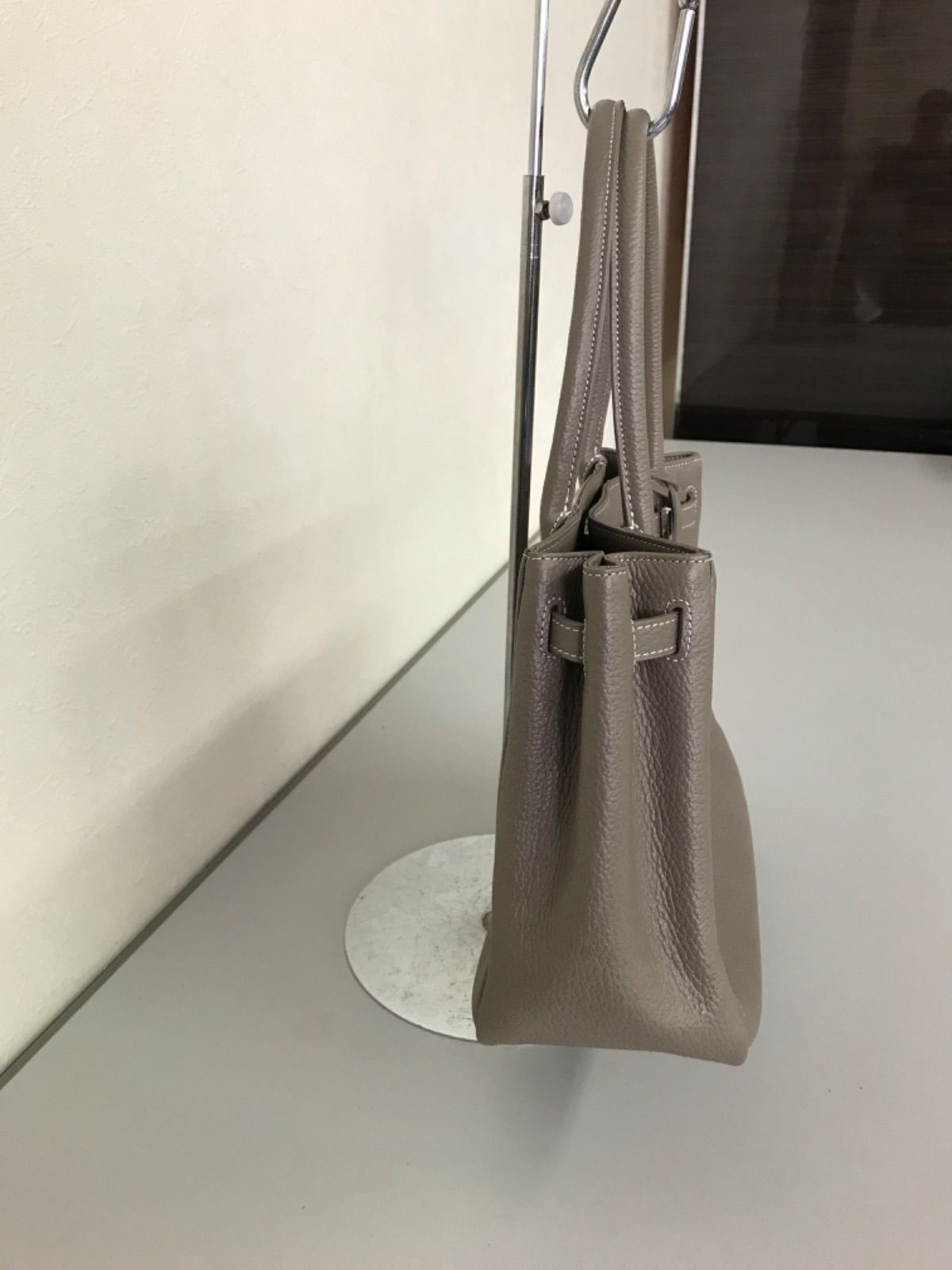 OKI HAMANOレザーハンドバッグ ミーティア 傳濱野 スクエア グレージュ