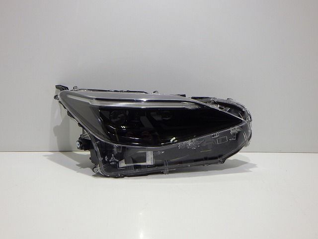ヤリスクロス 右ヘッドライト LED MXPB MXPJ 10/15 52-325 B2 81110-52N21 コーティング 260509096