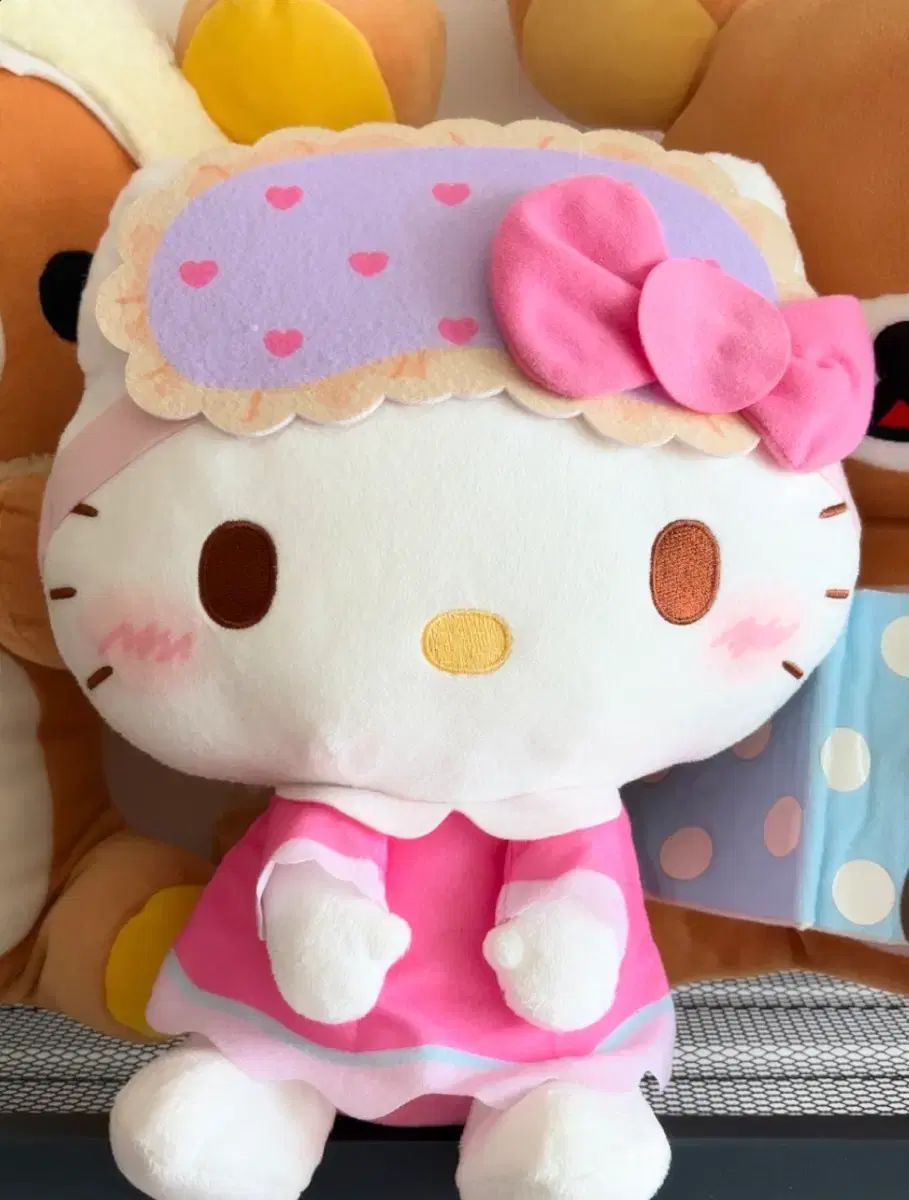 ハローキティぬいぐるみ