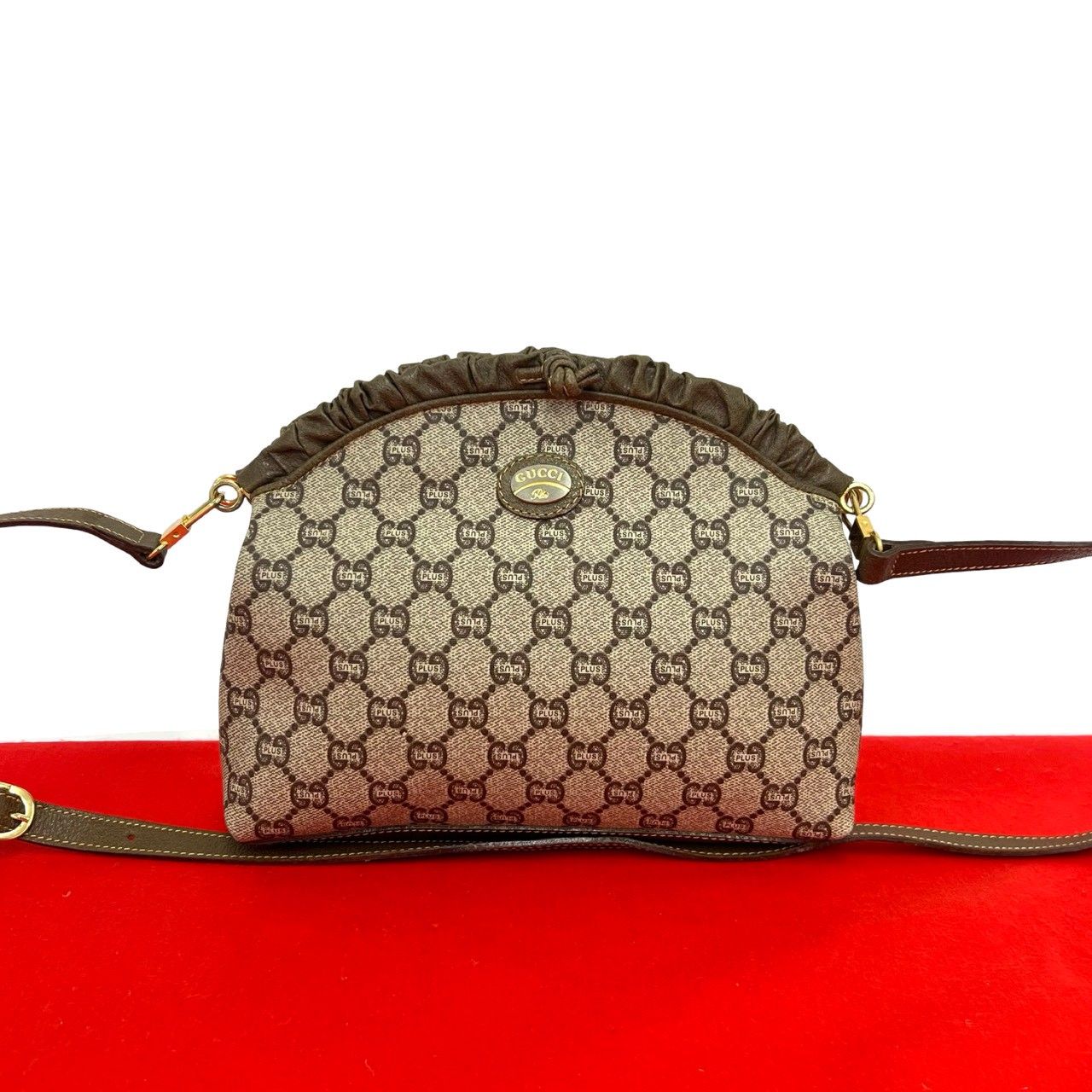 極 美品 GUCCI グッチ オールドグッチ ヴィンテージ グッチプラス ロゴ 金具 レザー ショルダーバッグ ポシェット ブラウン 19821 極 美品 GUCCI グッチ オールドグッチ ヴィンテージ グッチプラス 金具