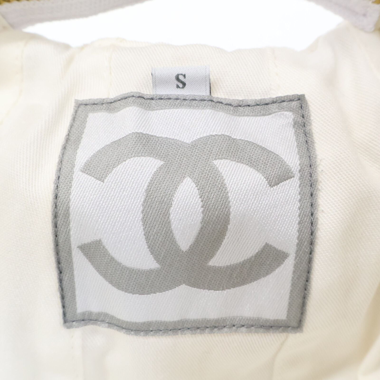 ☆レア☆美品　CHANEL ホワイト タンクトップ CCロゴ　スポーツライン ホワイト（白）系 CHANEL(シャネル) タンクトップ(レディース