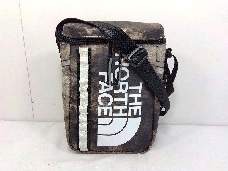 26g-480k【中古】THE NORTH FACE ノースファイス　BCヒューズボックスポーチ　ショルダーバッグ　NM81865　ホワイトスラッシュモプリント