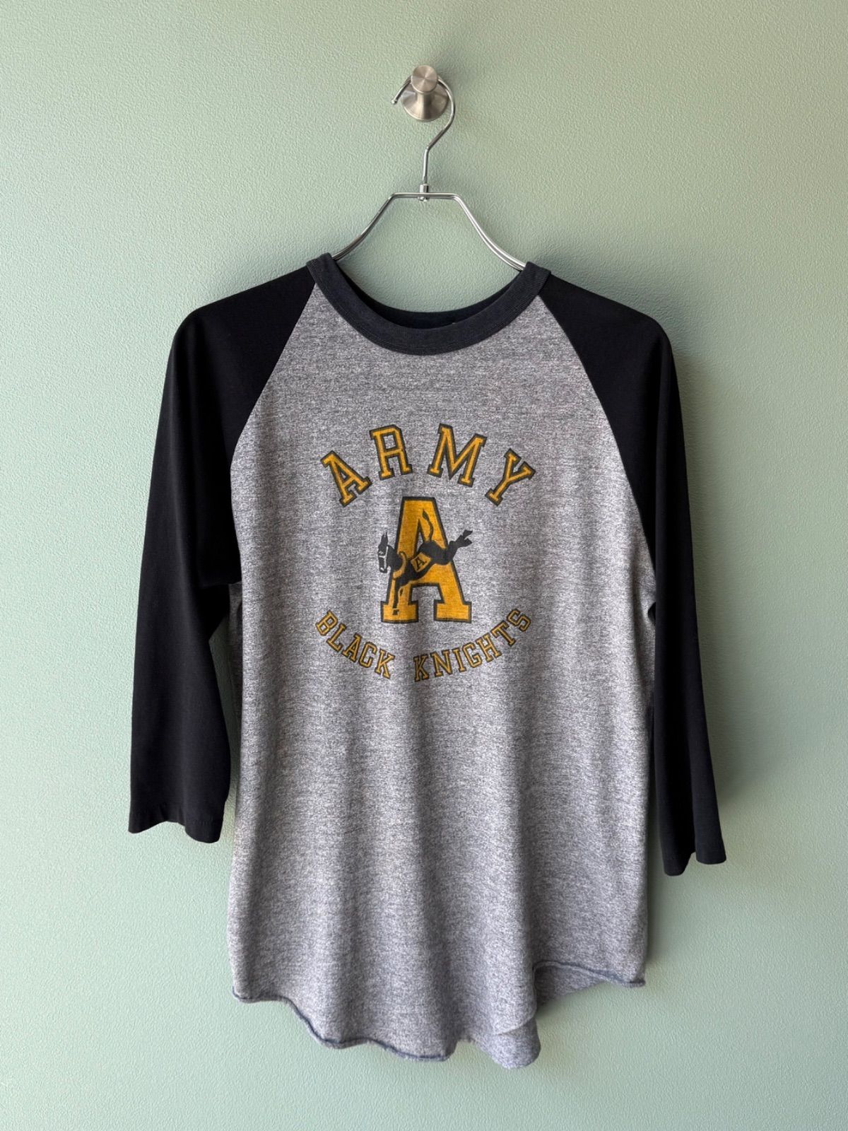 West Point 80-90s Army Black Knights Raglan Tee