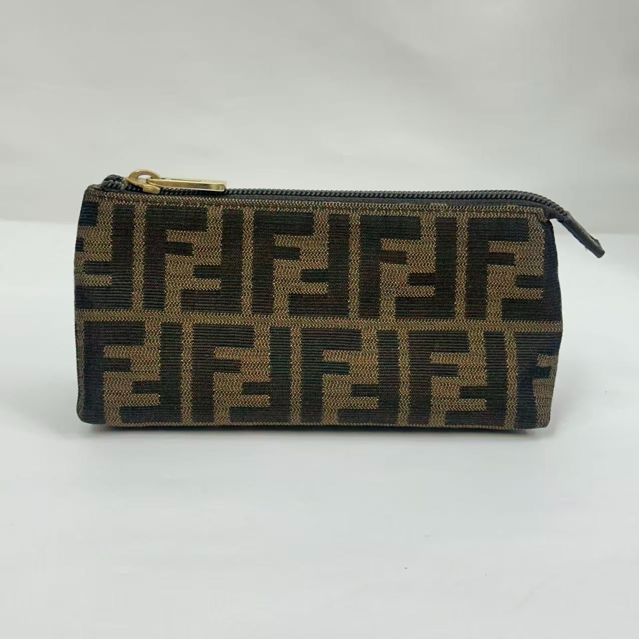 FENDI フェンディ ズッカ柄 ポーチ 化粧ポーチ 小物入れ 7N0038