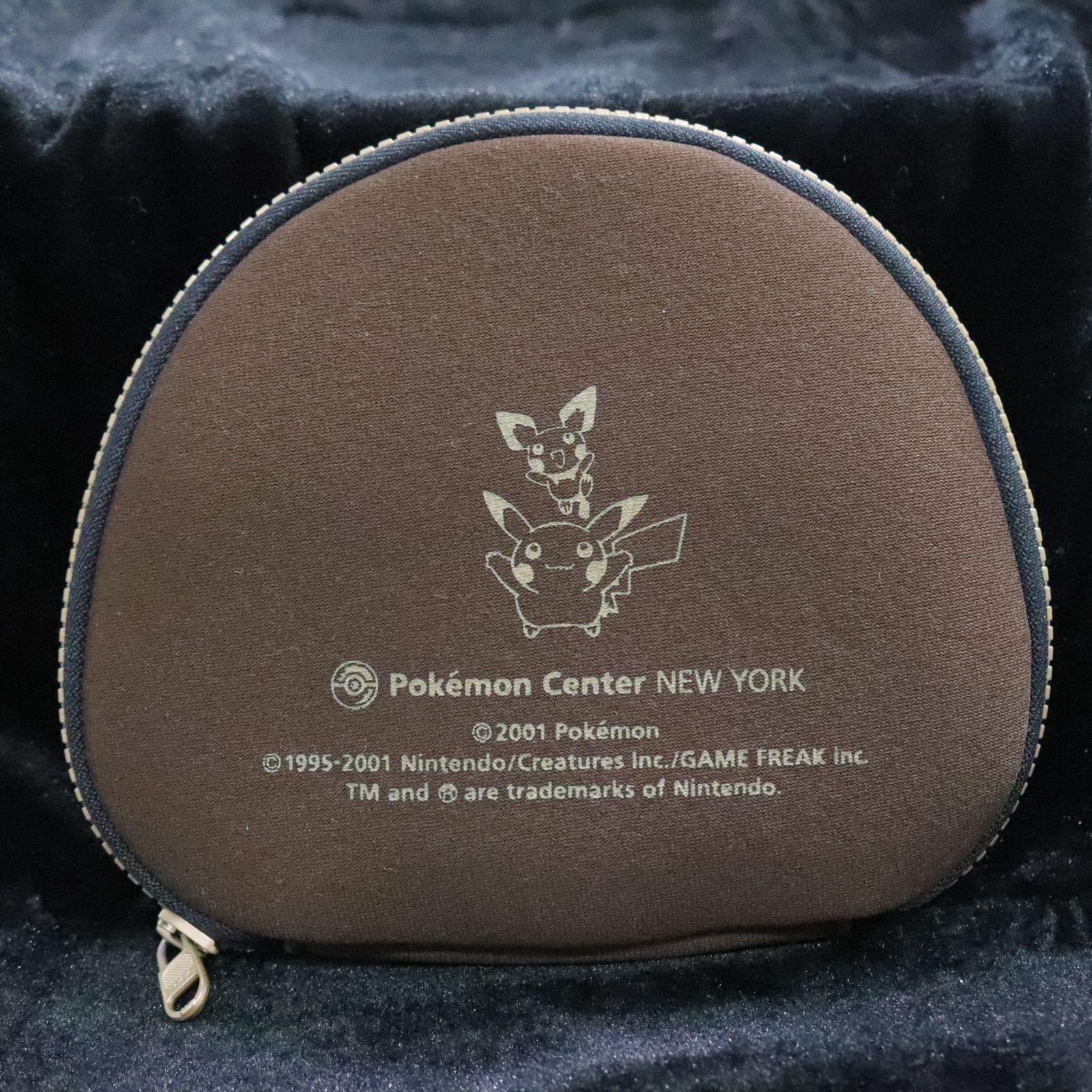 ☆限定品☆ ポケモンセンターニューヨーク ピカチュウのポーチ