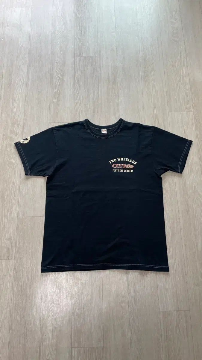 Flathead Tシャツ
