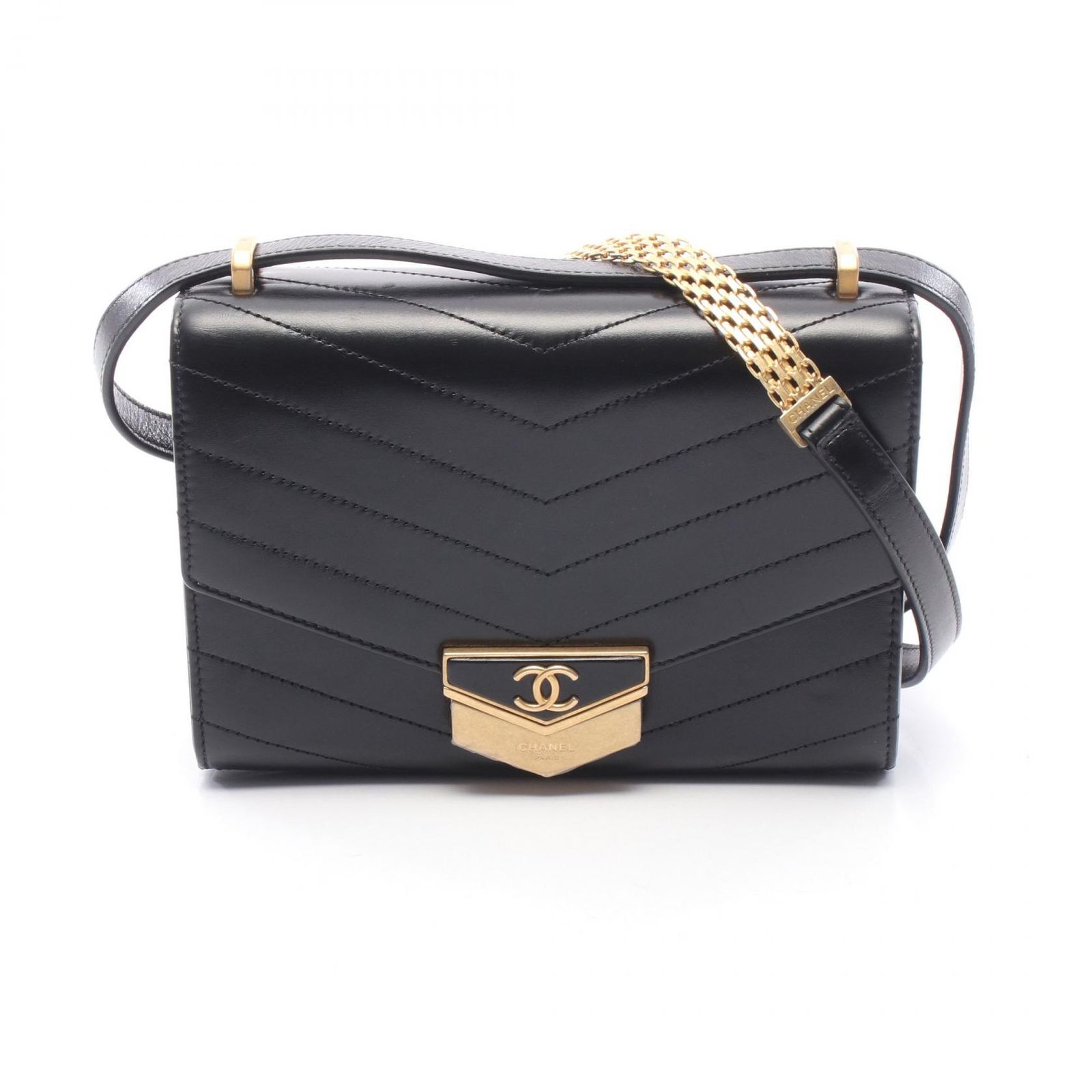 シャネル CHANEL ショルダーバッグ Vステッチ ブラック ラムスキン（羊革） Vステッチ チェーンショルダー レディース Used A