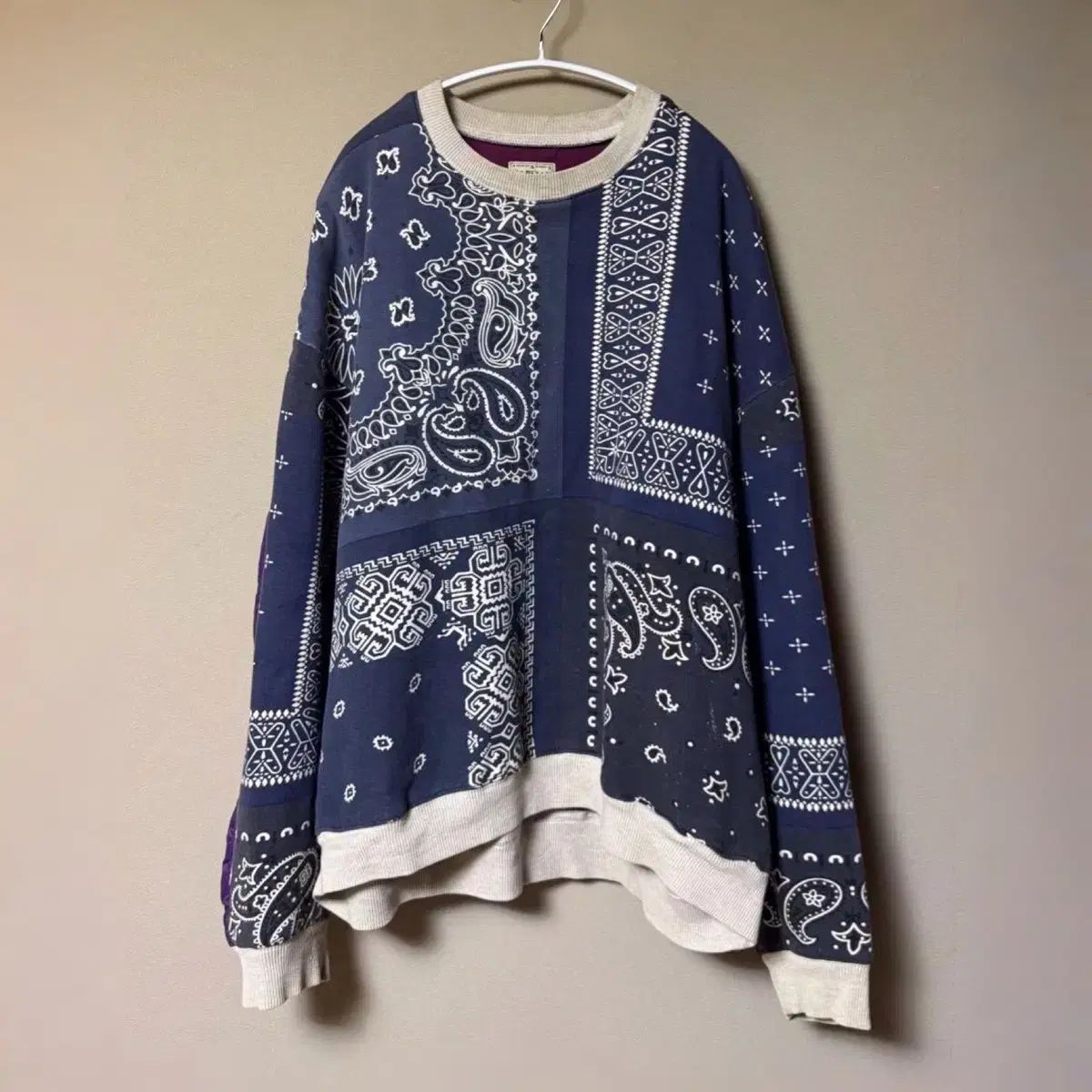 3) KAPITAL キャピタル Bivouac BIG スウェットシャツ (バンダナ パータン)