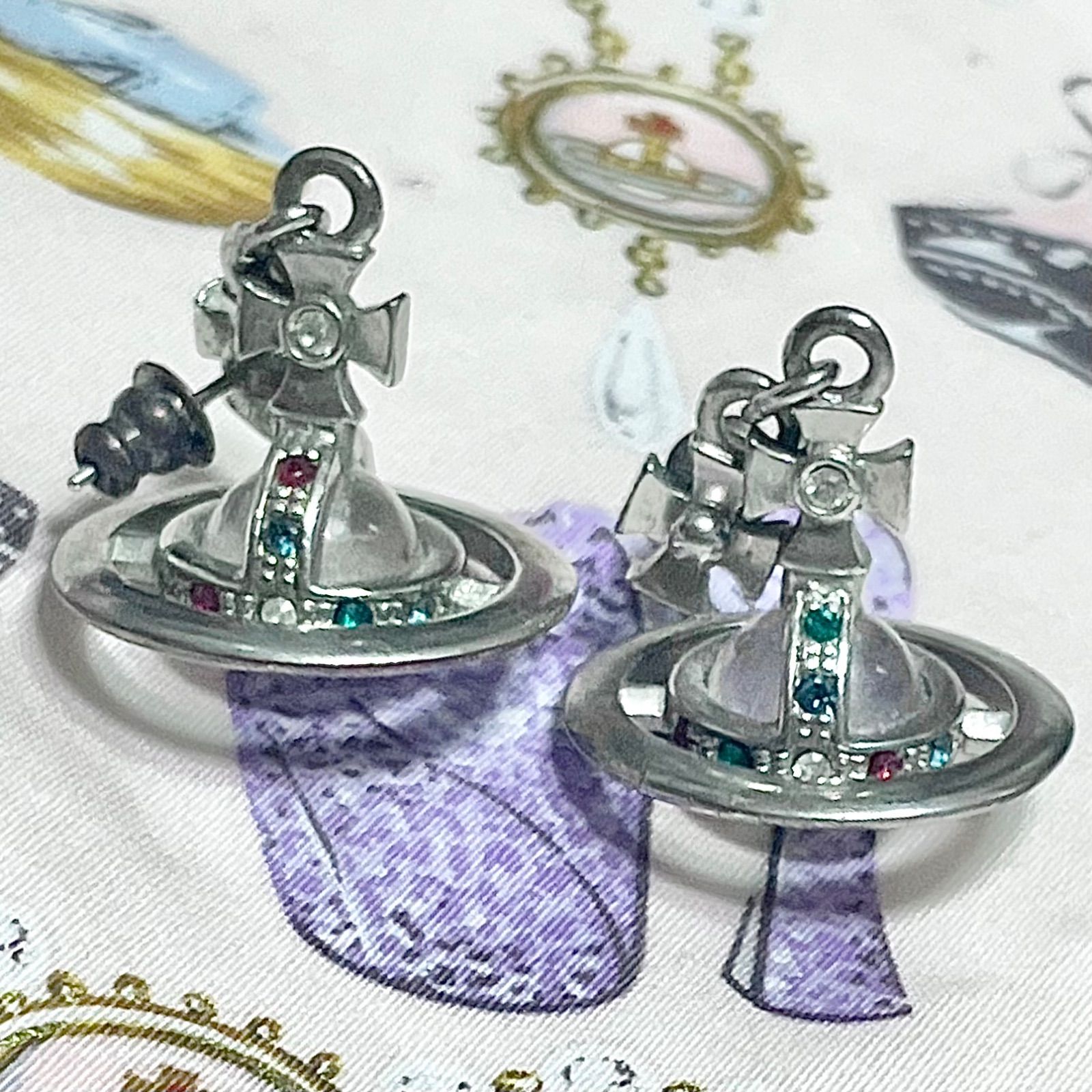 旧モデル タイニーオーブピアス シルバー