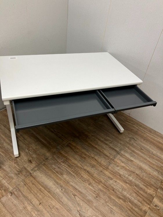 中古品】コクヨ 1200平デスク ホワイト - メルカリ