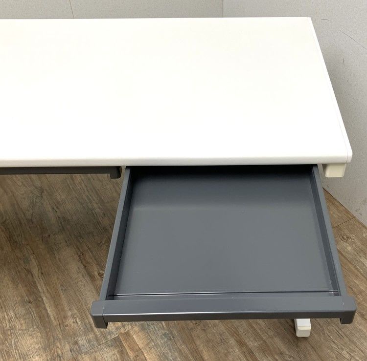 中古品】コクヨ インベントシリーズ 1200平デスク ホワイト - メルカリ