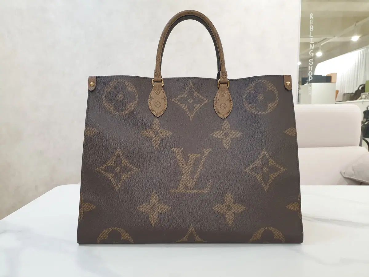 Louis Vuitton オンザゴーGM モノグラム M45320