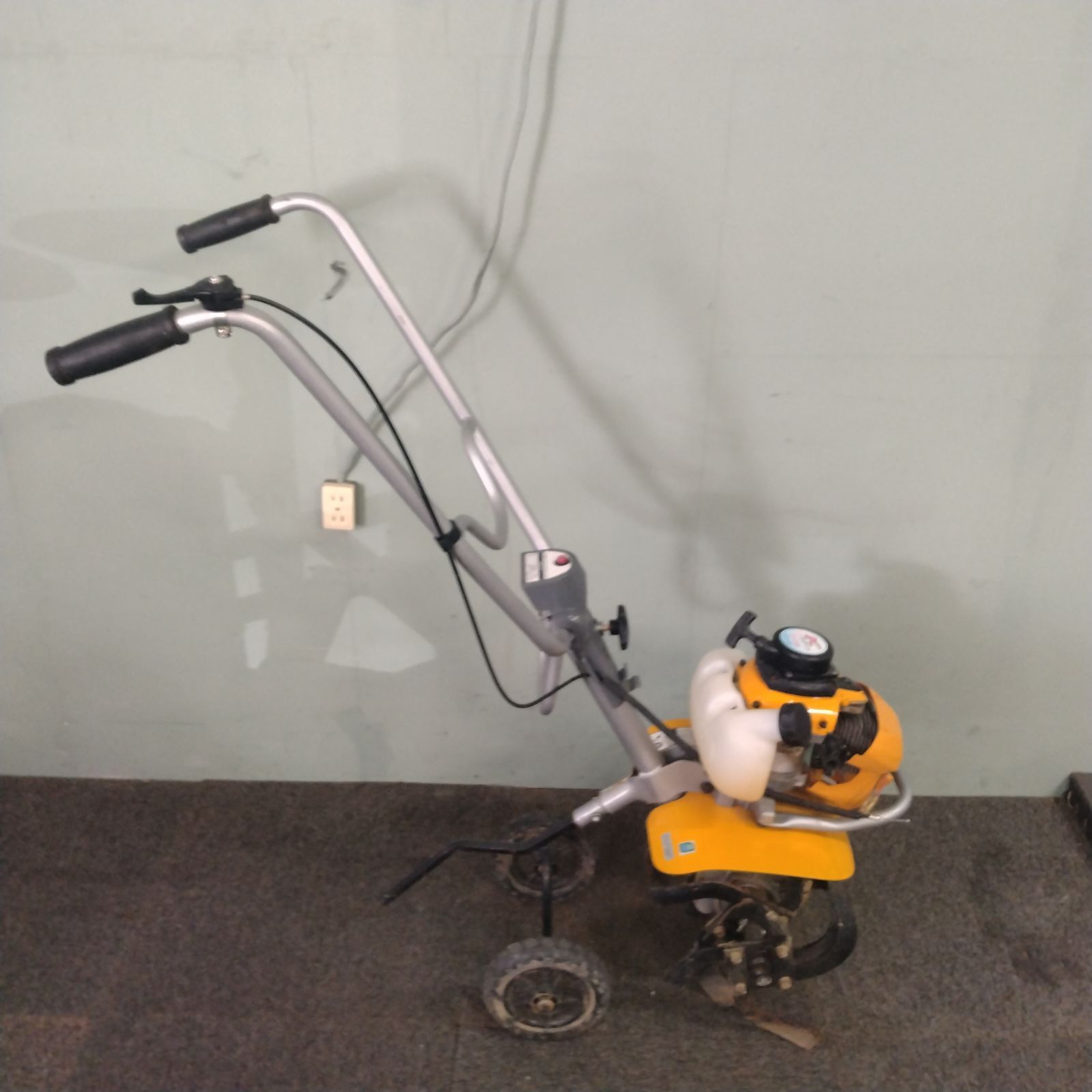 RYOBI RCVK-4200 耕うん機 20Lガソリン携行缶　混合油セット付き ◯ RYOBI RCVK4200 耕運機 ガソリンエンジン 農業 園芸 1F - メルカリ