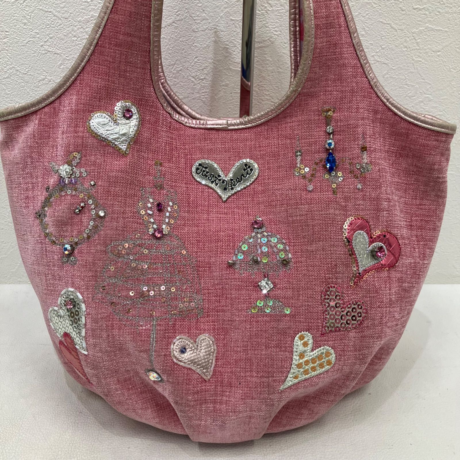 3241　Think Bee!　シンクビー！　ダンシングプリンセス　トートバッグ　ハンドバッグ　ゴブラン織り　ピンク　レディース　ハート　ドレス　シャンデリア　ビーズ　スパンコール　ビジュー　クリスタル　きれいめ