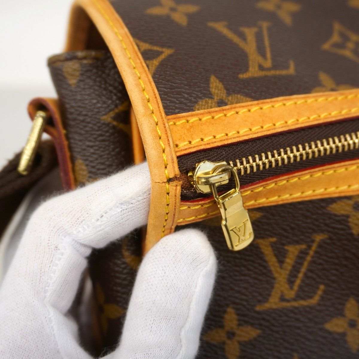 ルイヴィトン メッセンジャーPM  モノグラム ショルダーバッグ M40106 ルイ・ヴィトン LOUIS VUITTON メッセンジャー・ボスフォールPM M40106