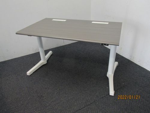 【中古品】イトーキ toiro(トイロ)シリーズ 電動昇降式1150平デスク JZDP-127H-CW981 ナチュラル
