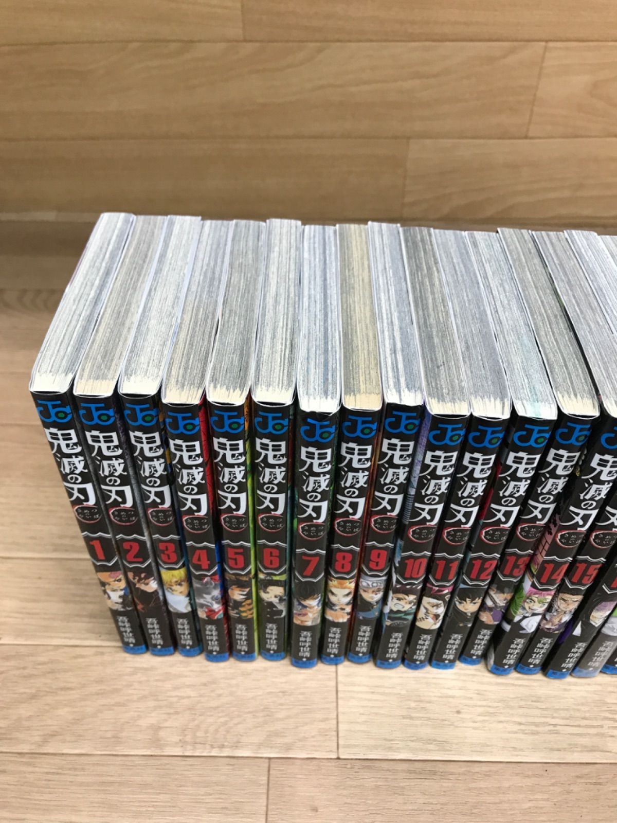 ☆②鬼滅の刃 1～23巻 全巻＋関連本4冊 全巻コミックセット《RV12G