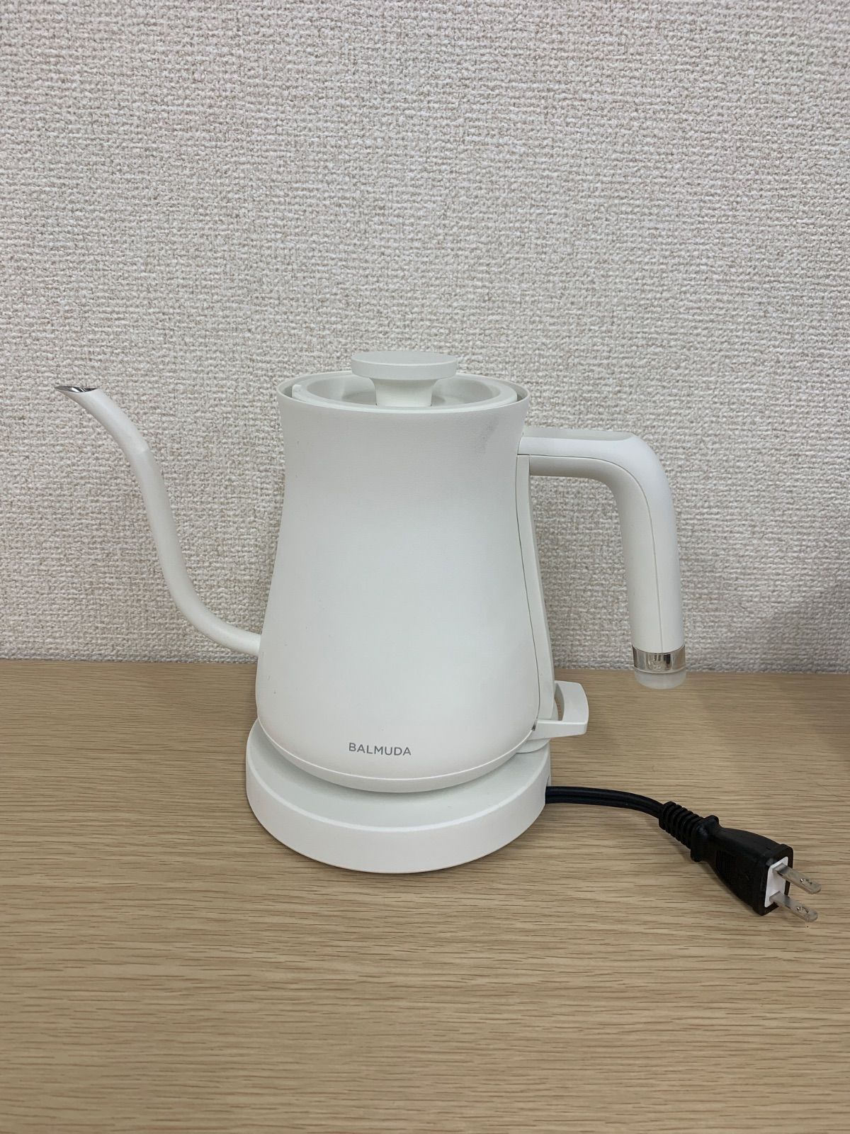 ！【通電動作確認済】バルミューダ BALMUDA 電気ケトル The Pot K07A-BK 600ml ホワイト 白【電化製品】【2】