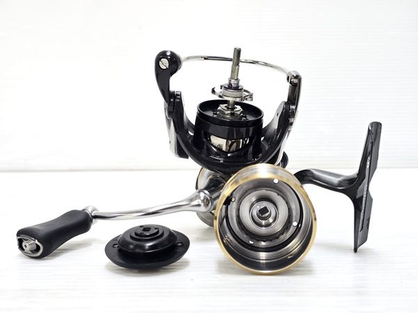 DAIWA ルビアスFC LT2000s−XH 20 ルビアス FC LT2000S-XH