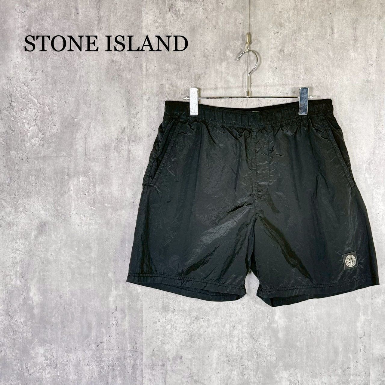美品　STONE  ブラック　ナイロン　ハーフパンツ　半ズボン　黒 STONE ISLAND』ストーンアイランド（L）ナイロン ショートパンツ