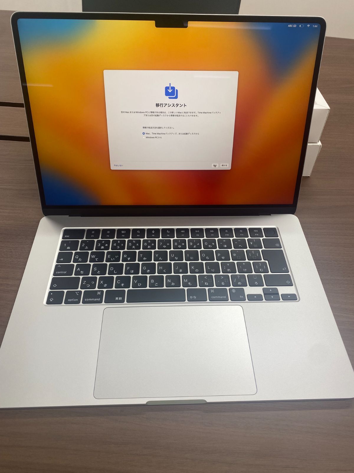 【新品同様美品・通電動作確認のみ】MacBook Air Liquid Retinaディスプレイ 15.3 MQKR3J/A [シルバー]