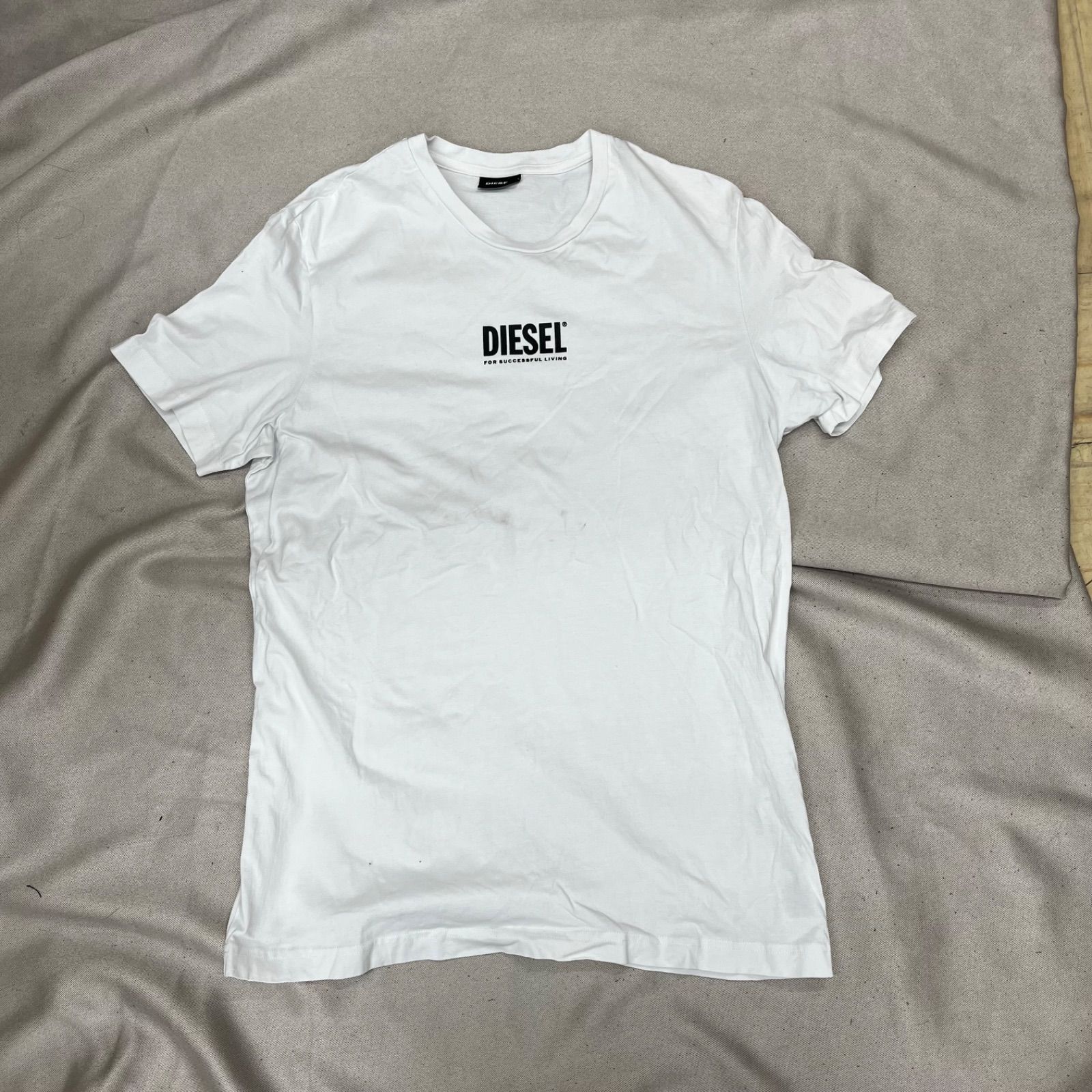DIESEL ディーゼル Tシャツ ロゴワッペン 半袖 白 ホワイト 黒 