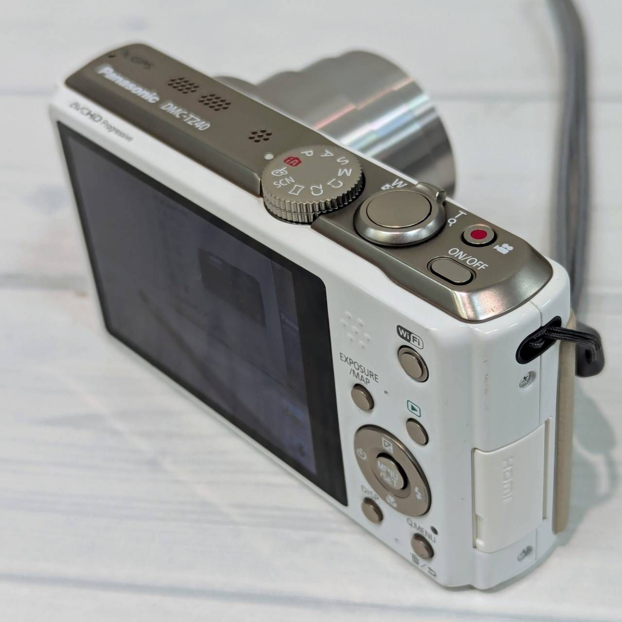 塩】Panasonic 20倍ズーム Wi-Fi NFC GPS機能 LUMIX DMC-TZ40