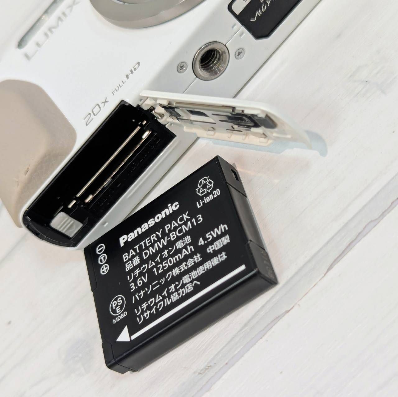 塩】Panasonic 20倍ズーム Wi-Fi NFC GPS機能 LUMIX DMC-TZ40