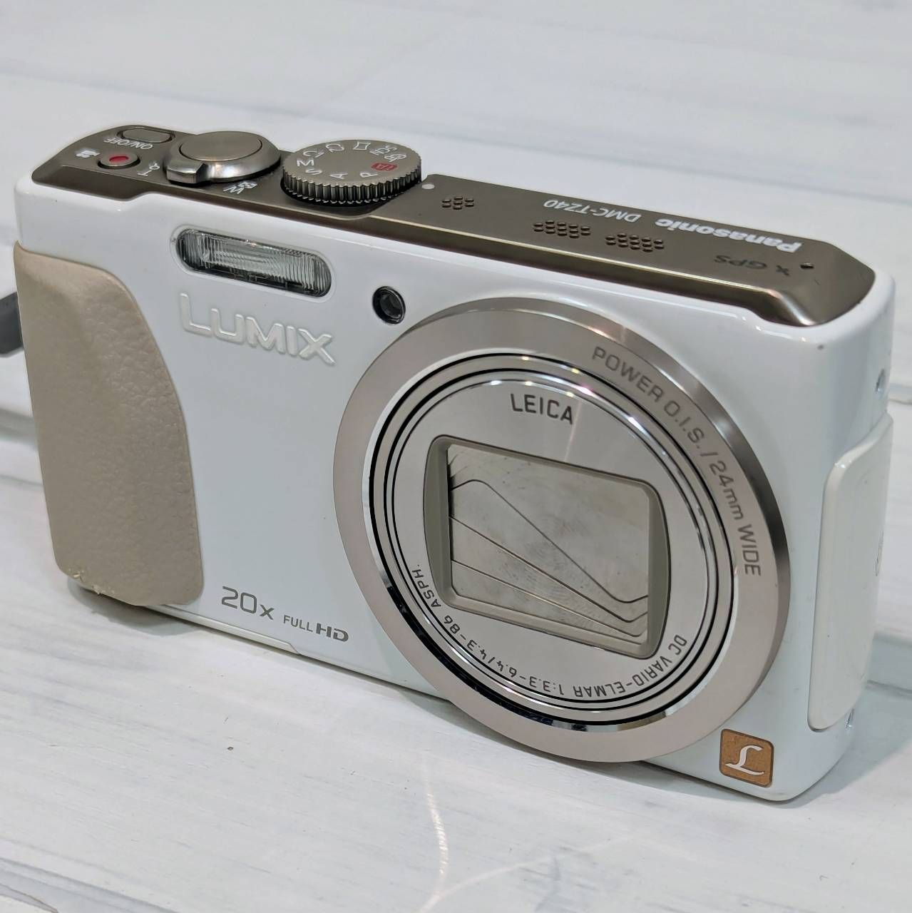 塩】Panasonic 20倍ズーム Wi-Fi NFC GPS機能 LUMIX DMC-TZ40