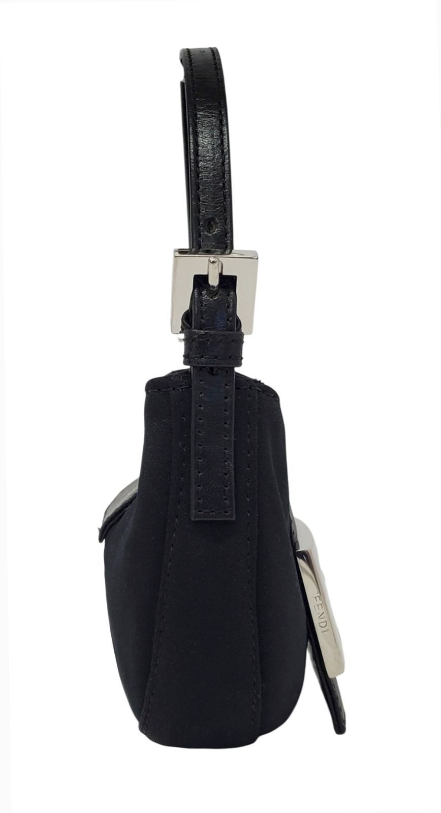FENDI ミニマンマバケット クロワッサン ナイロン 黒 レア FENDI - FENDI ミニマンマバケット クロワッサン ナイロン 黒 レアの