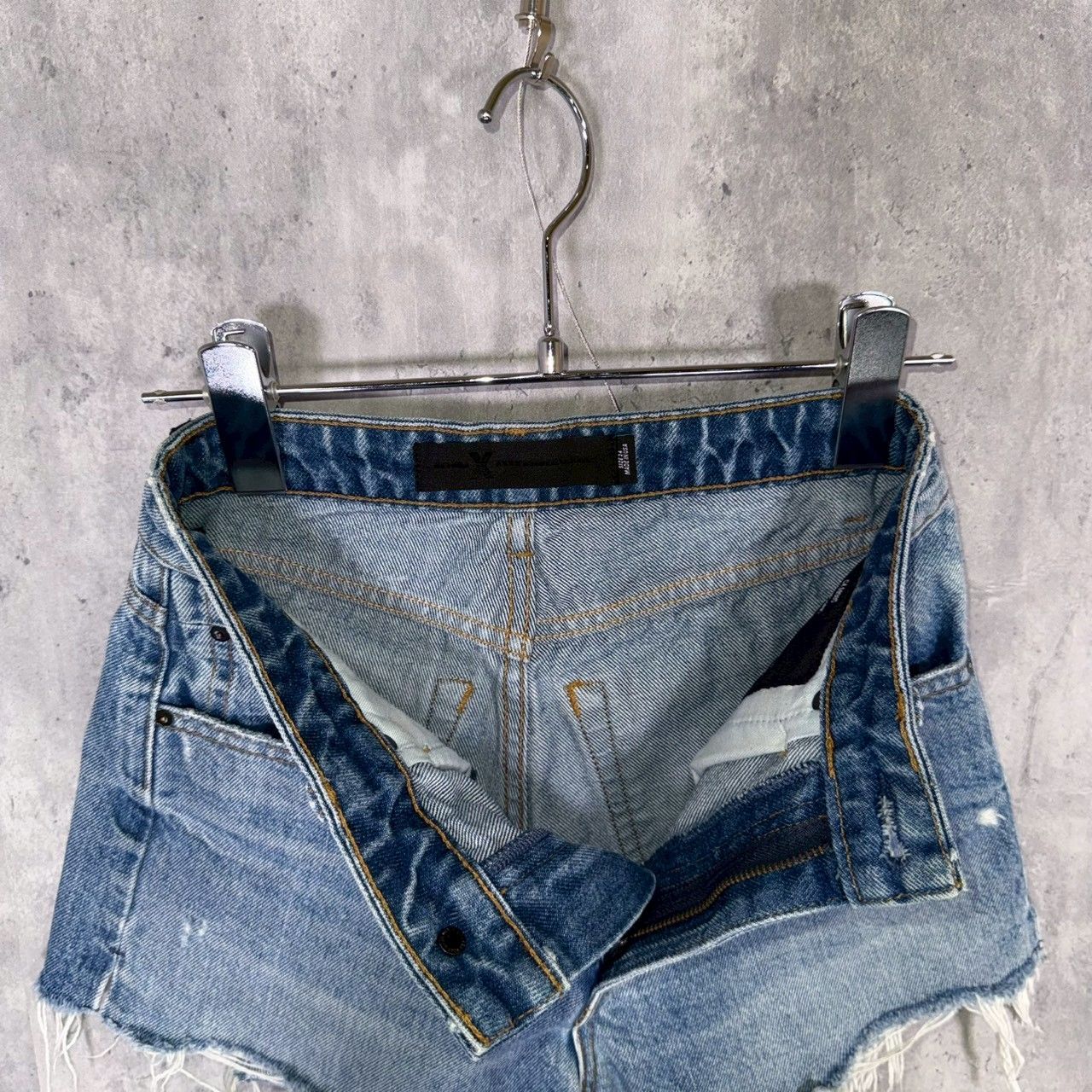 ALEXANDER WANG』アレキサンダーワン（24）カットオフデニムショート