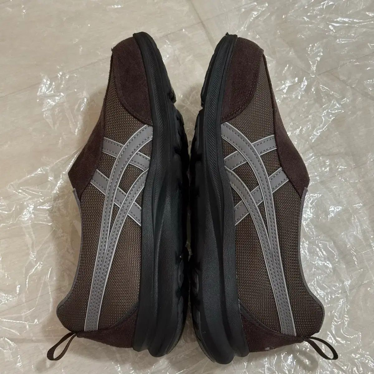 アシックス ライフウォーカー スニーカー コーヒー色 24.5cm